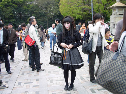 Gothic Lolita shopping in Tokyo and Harajuku.