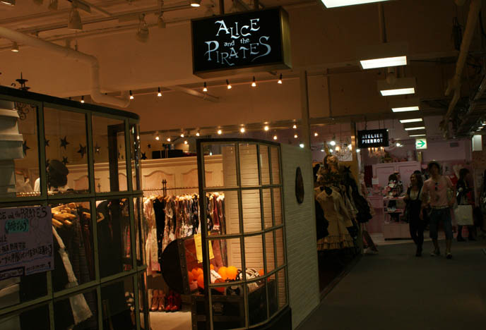 Alice and the Pirates stores in Tokyo, Laforet department store. Shopping for Gothic Lolita clothing, famous brands in Harajuku.