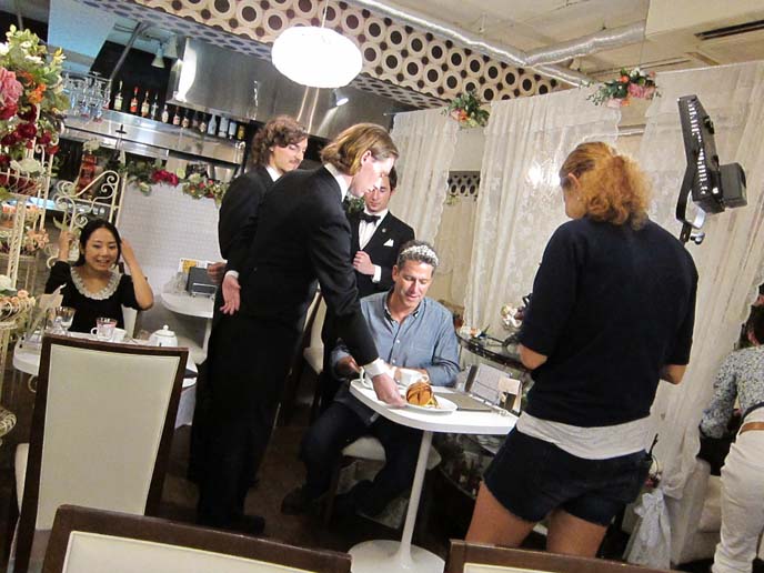 FOOD NETWORK TV CLIPS! SHIBUYA BUTLER CAFE, BUTLERS TEACH JAPANESE ...