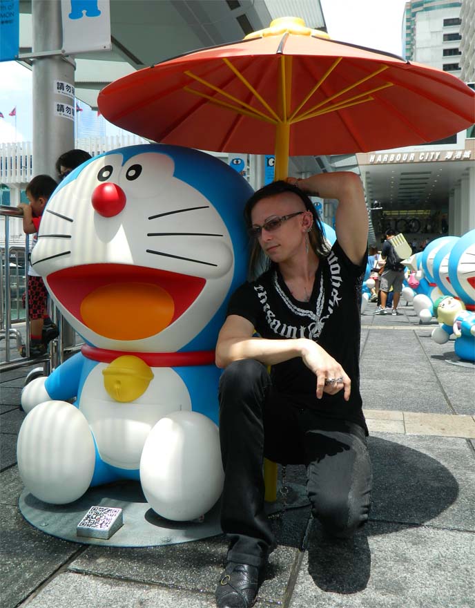 Doraemon 100th Anniversary, doraemon 100, 100th birthday, 100 doraemons, 100 Years Before the Birth of Doraemon, hong kong exhibit, hong kong harbor, social media week hong kong, hk fashion bloggers, hong kong fashion blog, robot cat, ding dong, japanese blue cat, ドラえもん, japanese manga anime cat,  Harbour City Tsim Sha Tsui Kowloon, hong kong cool art exhibition, modern art gallery, earless cats, japanese cats