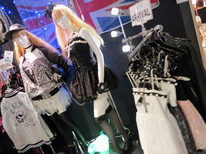 gladnews dress, cross necklace, goth shibuya