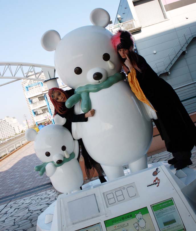 japanese bear statues, global warming polar bears