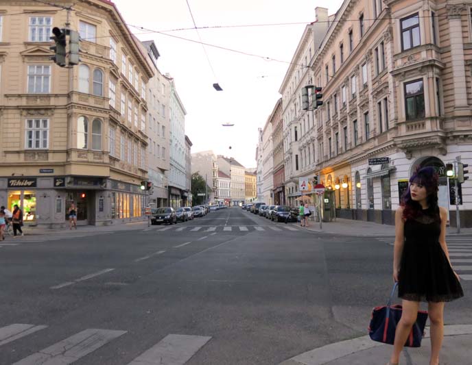 Vienna Austria street, fashion blogger