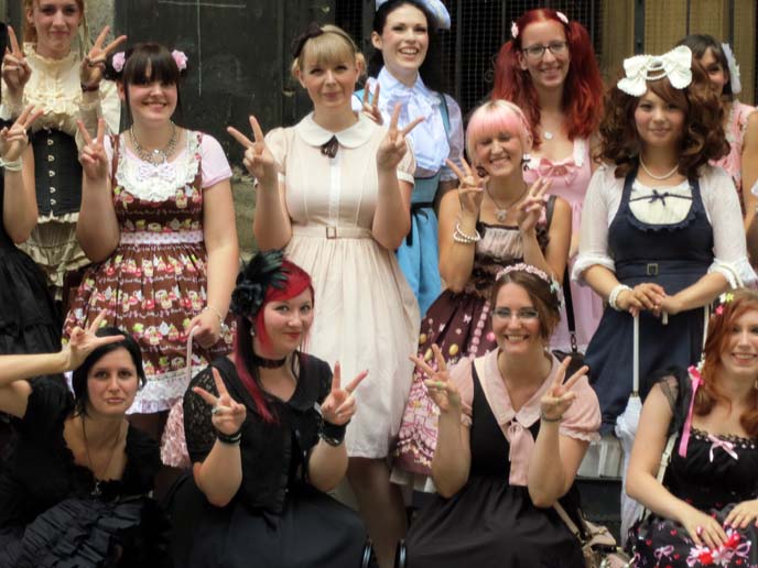 gothic lolita girls, egl community meetup