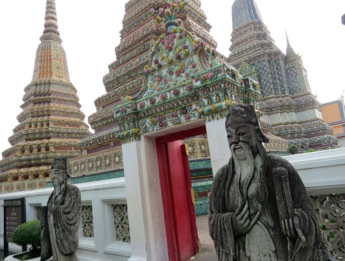 stupas, bell-shaped tower buddhist monastery