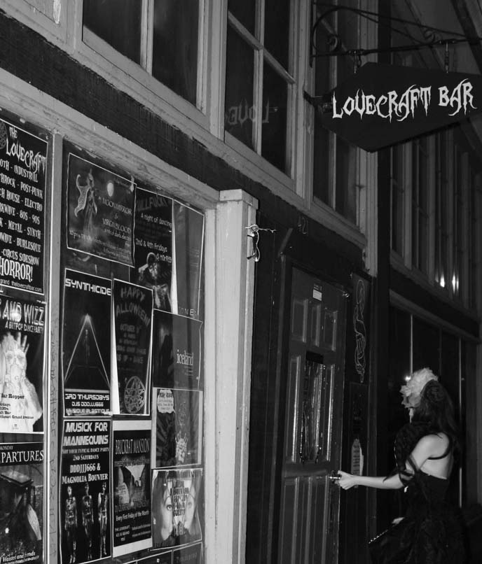 hp lovecraft bar, sci fi weird bars