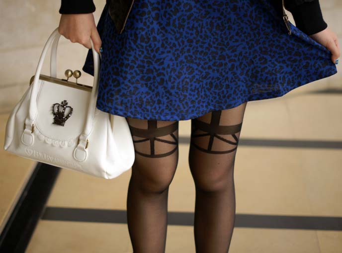 thigh pattern print tights