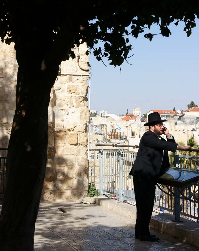 orthodox jewish hat, outfit