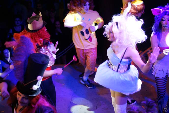 alice in wonderland drag show