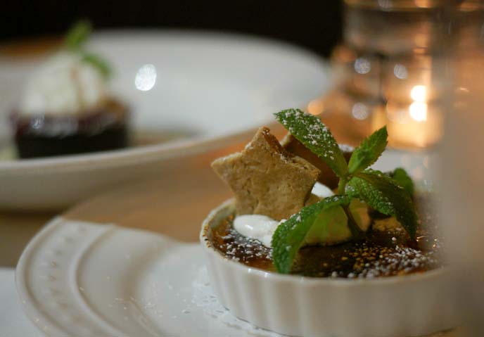 star shaped cookie dessert, le colonial