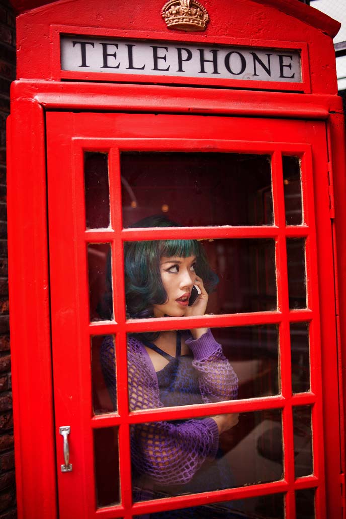 red british telephone booth