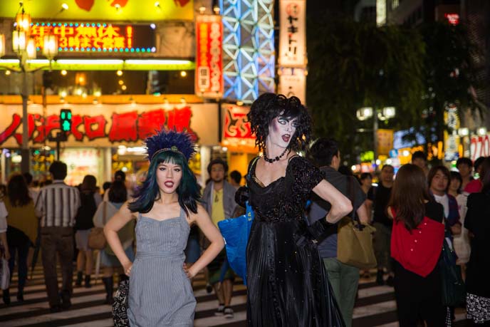 shinjuku crosswalk, kabukicho lights