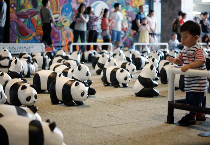 panda bear sculptures, Paulo Grangeon