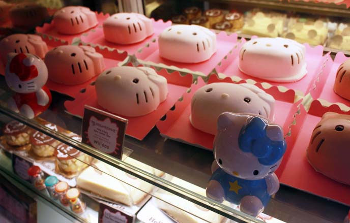 hello kitty face cute cakes