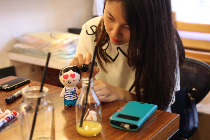 girl making mustoy, seoul