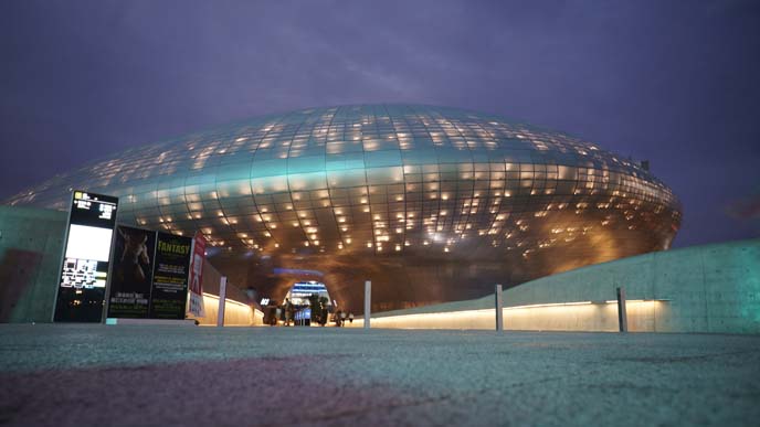 dongdaemun design plaza, seoul