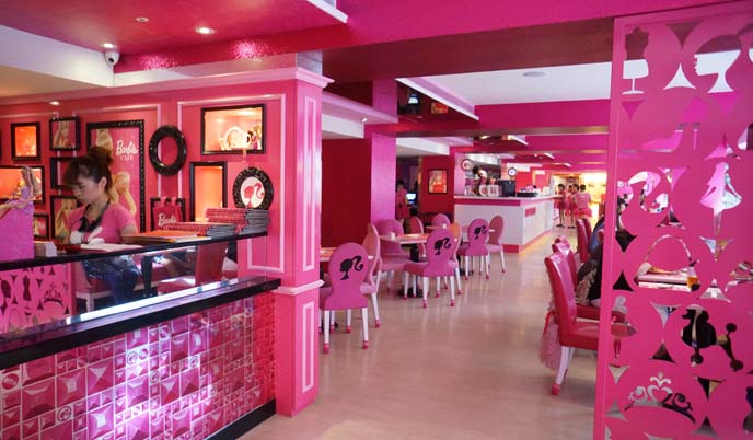 barbie cafe