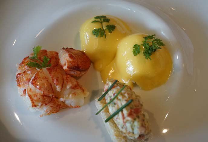 lobster egg benedict