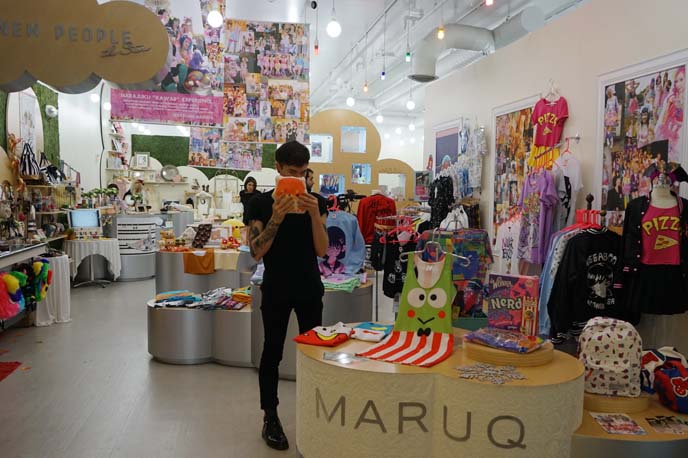 maruq store, new people world