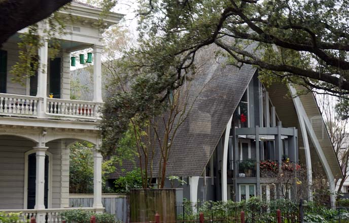 new orleans homes, christmas wreathes