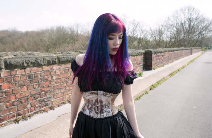 da vinci corset, dracula clothing model