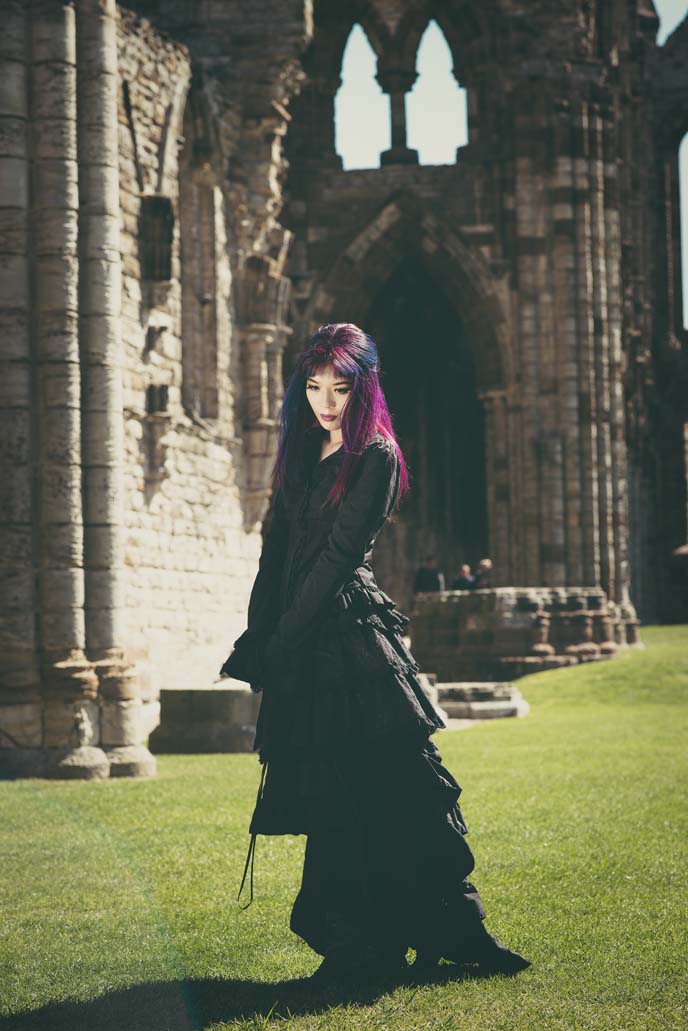 dracula vampire girl, victorian goth dress