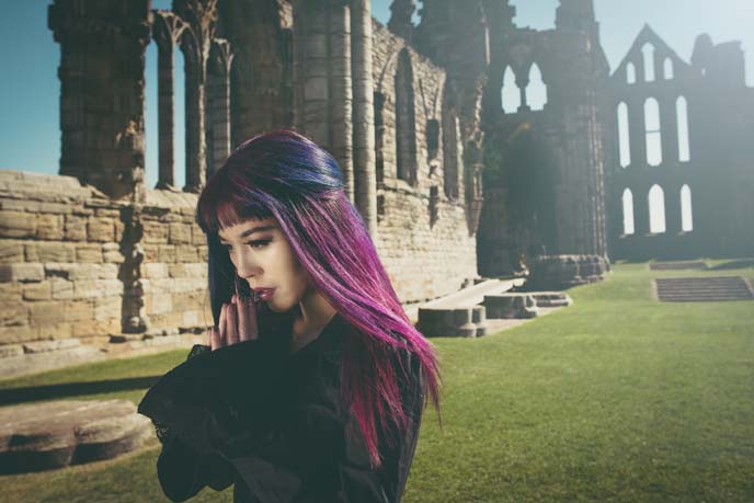 goth whitby abbey fashion