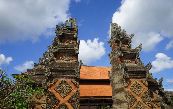 bali split gate, candi bentar