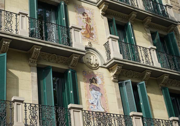 art nouveau buildings, barcelona architecture