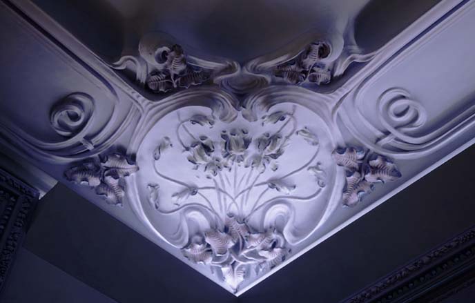 heart art nouveau carved ceiling