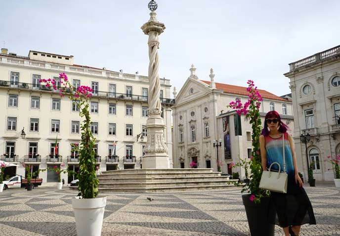 lisbon Municipio square statue