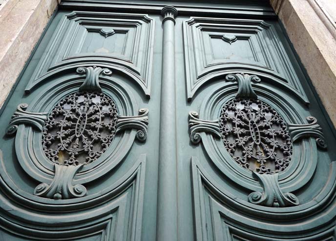 portuguese carved doors