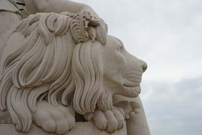 lisbon Rua Augusta lion statue