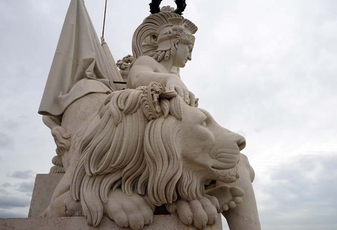 lion throne sculpture lisbon