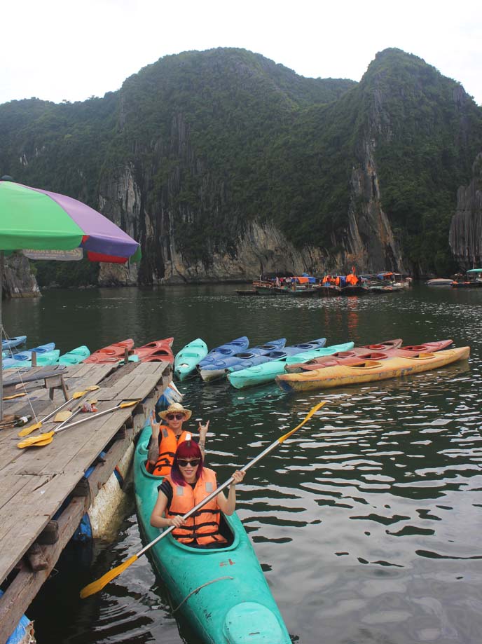 kayaking halong bay