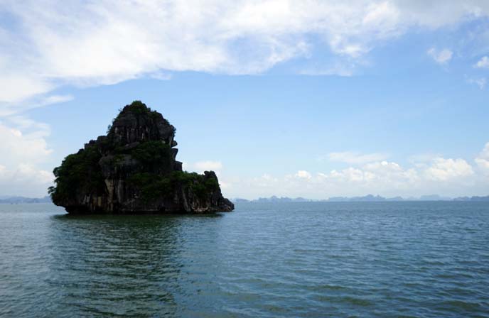 islands ha long bay