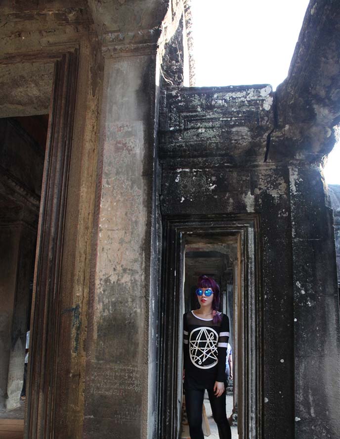 angkor wat narrow rectangular doorway