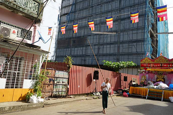 buddhist flags burma