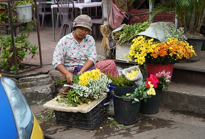 yangon flower vendor