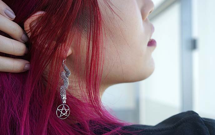 silver pentagram earrings satanic