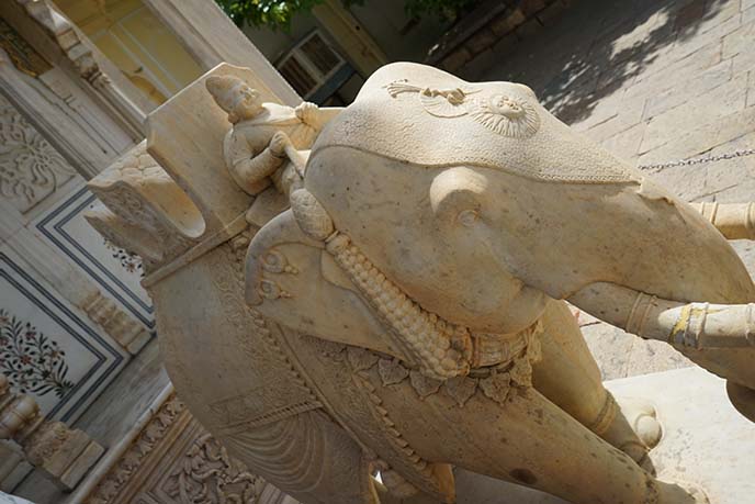 sculpture indian elephant and rider