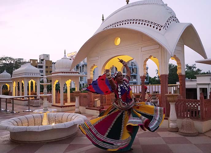 rooftop shahpura house dancer