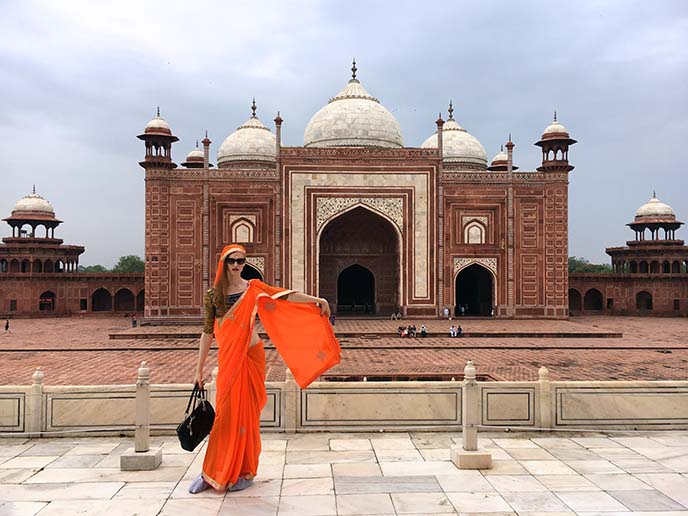 agra mosque tower