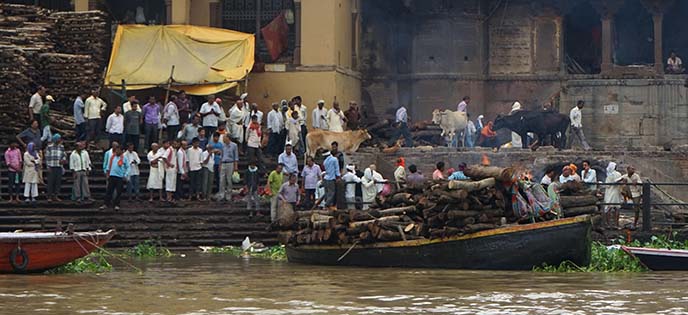 ganges cremation grounds