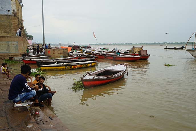 polluted river ganga india