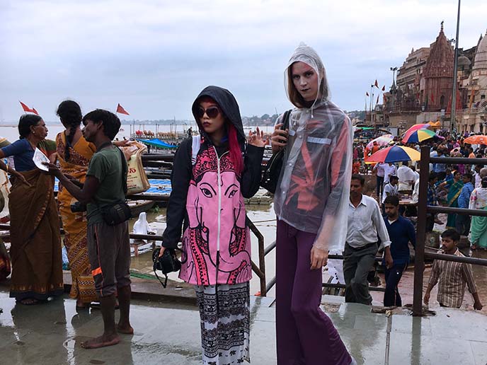 varanasi riverboat dock cruise