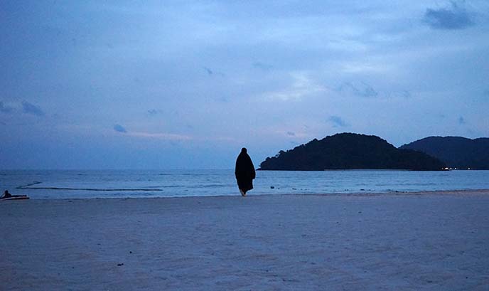 malaysia burka beachwear