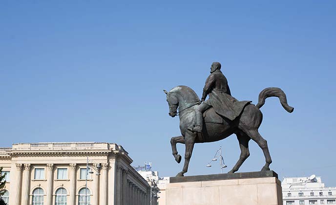 equestrian statue of Carol I bucharest horse