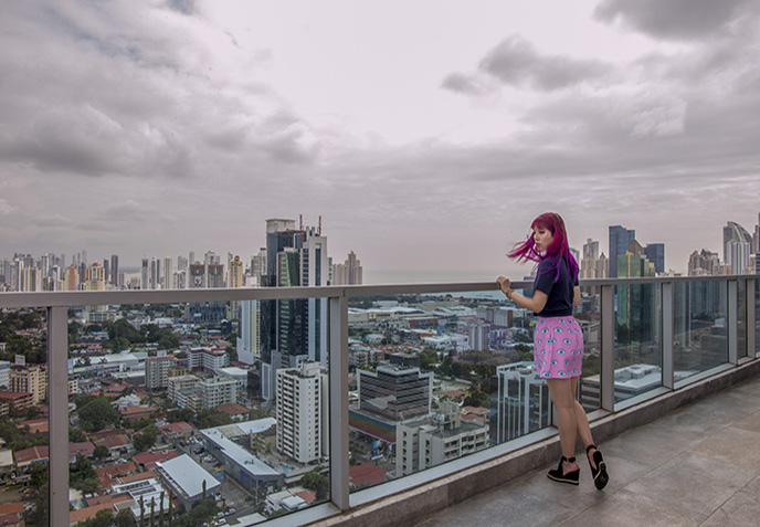 hotel rooftop bar view panama downtown