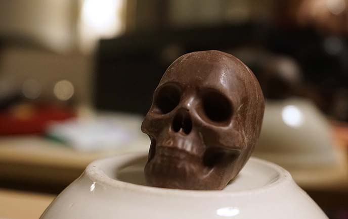 skull absinthe chocolate